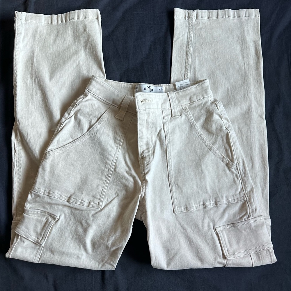 Women’s Cream Cargo Pants